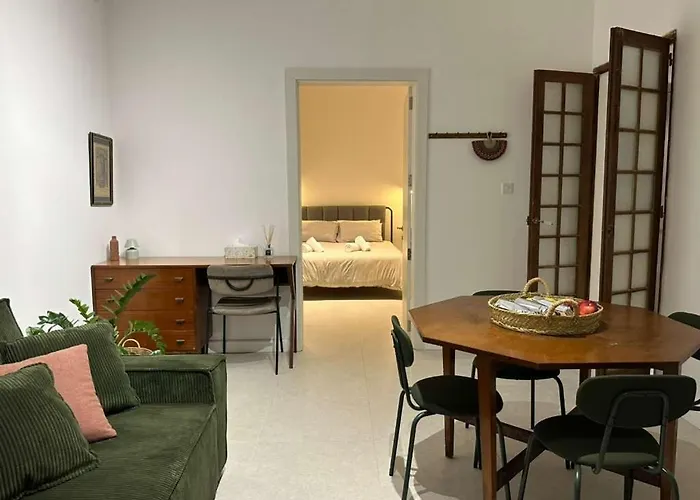 The Hidden Mint - Daire Valletta