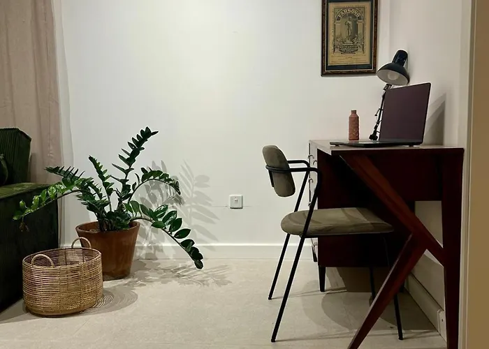 The Hidden Mint - アパート *